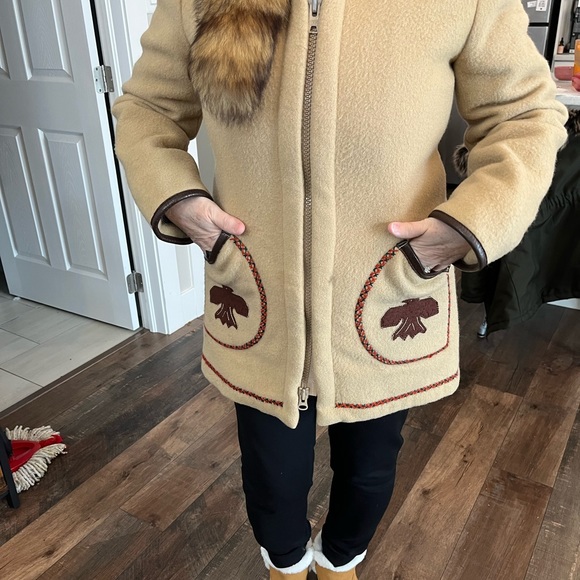 Eskimo parka - Picture 3 of 3